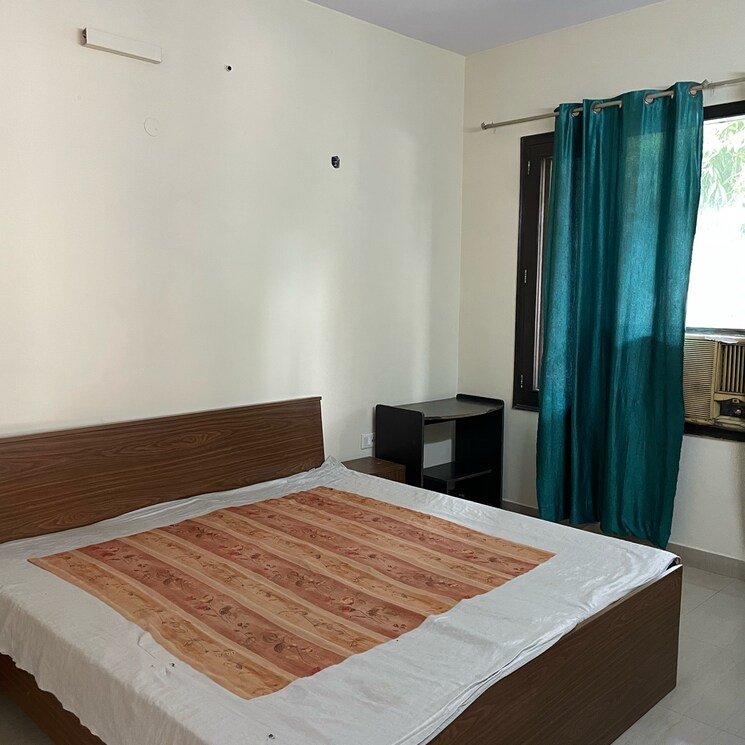 Bedroom, sector 51 2 Bedroom 1500 Sq.Ft. Builder Floor In Sector 51 Noida 9192926