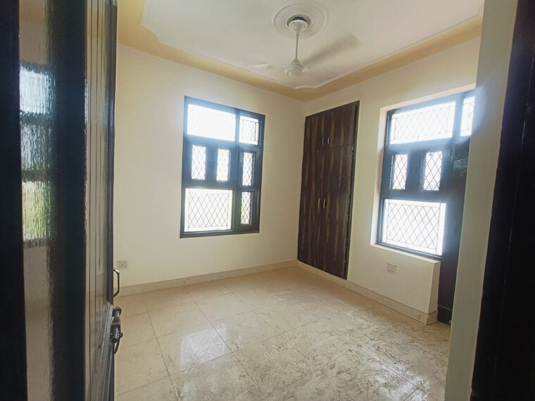 Room, ashoka enclave 4 Bedroom 2430 Sq.Ft. Builder Floor In Ashoka Enclave Faridabad 9192936