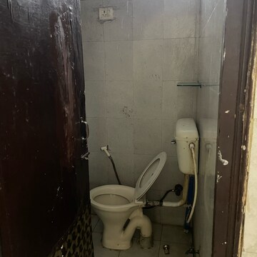 Bathroom in 1 RK Villa at Sector 51 – for Rent