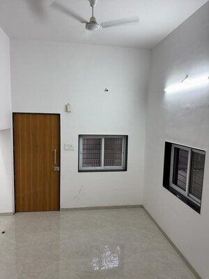 Room in 1 BHK Apartment at Arihant Enclave Wanowrie, Wanowrie – for Sale