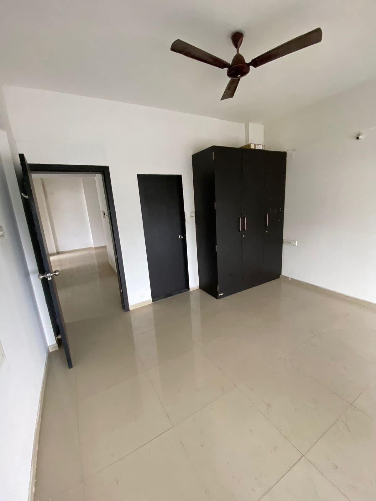 2 BHK + Extra Room 800 Sq.Ft. Apartment in Matrix