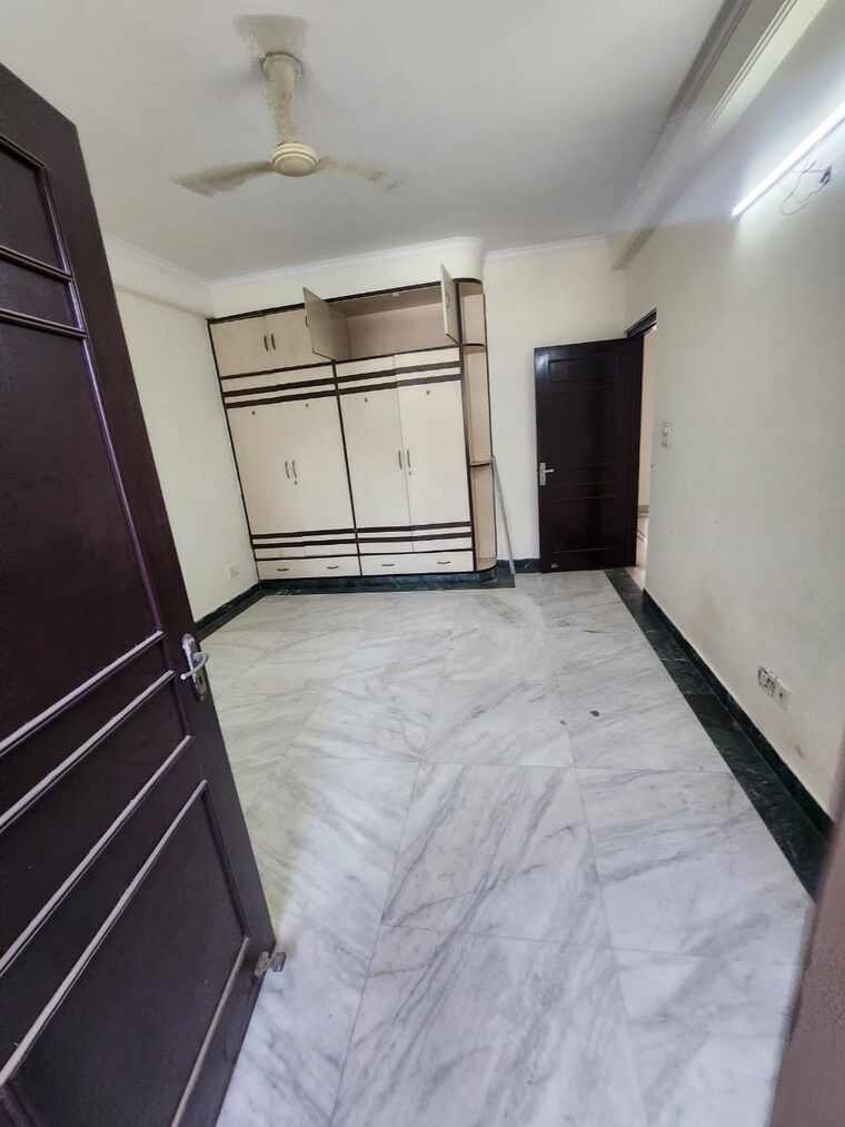 Room, saket 3 Bedroom 1700 Sq.Yd. Builder Floor In Saket Delhi 9193000