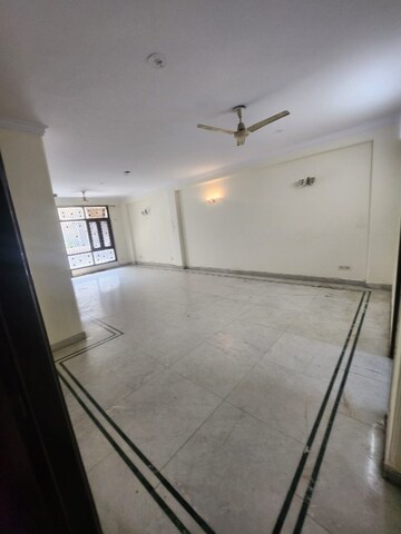 Room in 3 BHK Builder Floor at Saket – for Rent