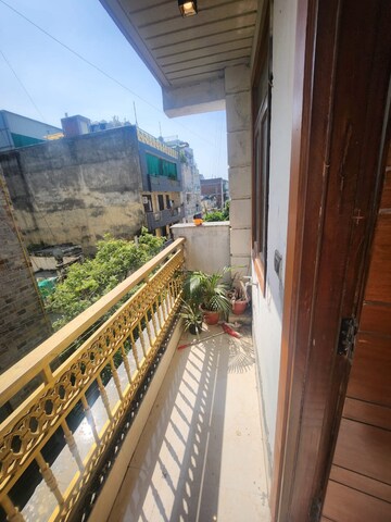 Balcony in 3 BHK Builder Floor at Saket – for Rent