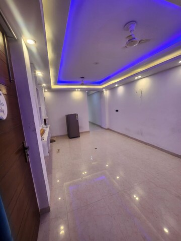 Furnished Amenities in 3 BHK Builder Floor at Saket – for Rent