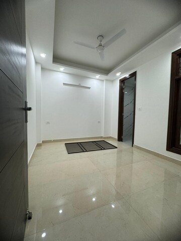 Bedroom in 3 BHK Builder Floor at Palm Residency Chhatarpur, Chattarpur – for Rent