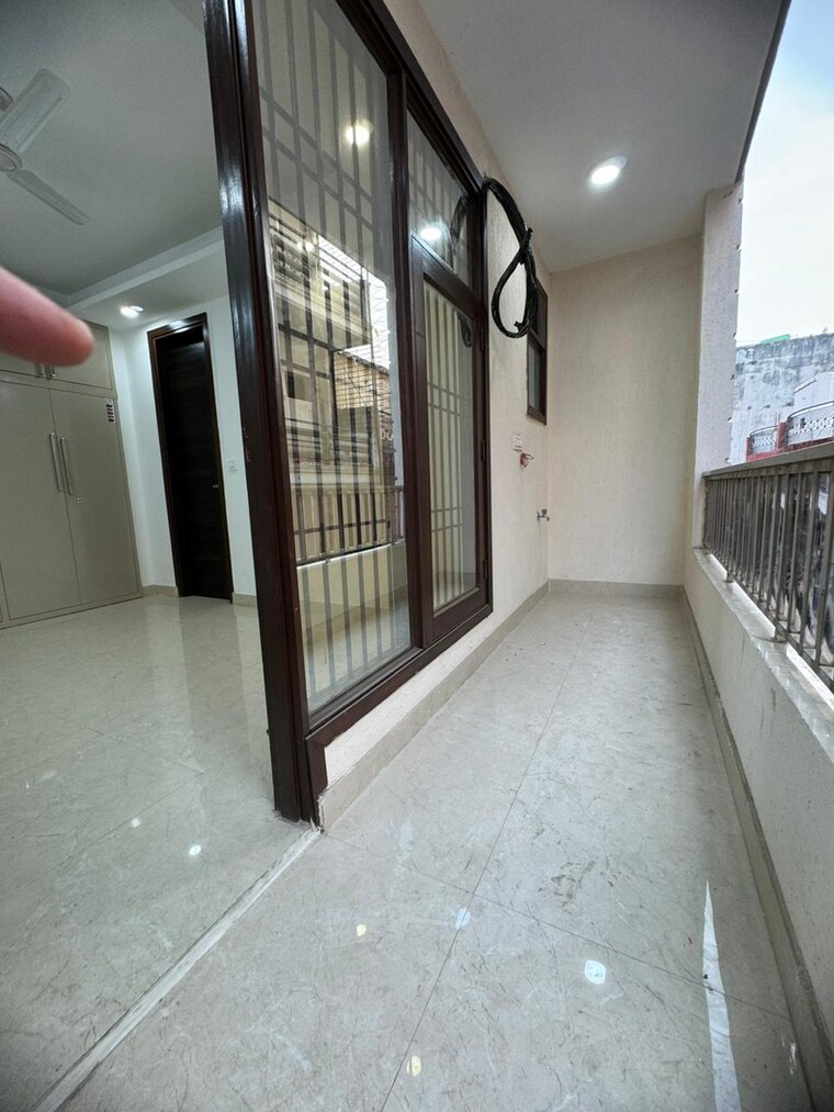 Balcony, palm-residency-chhatarpur 3 Bedroom 1200 Sq.Ft. Builder Floor In Chattarpur Delhi 9193038