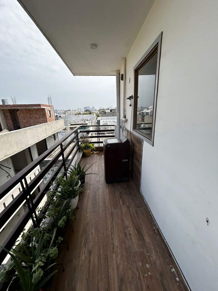 Balcony, sector 45 1 Bedroom 1200 Sq.Ft. Builder Floor In Sector 45 Gurgaon 9193053