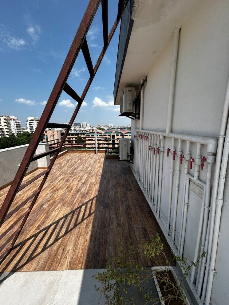 Balcony, sector 45 1 Bedroom 1200 Sq.Ft. Builder Floor In Sector 45 Gurgaon 9193053