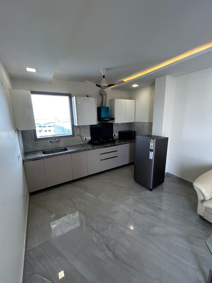  Parking, sector 45 1 Bedroom 1200 Sq.Ft. Builder Floor In Sector 45 Gurgaon 9193053