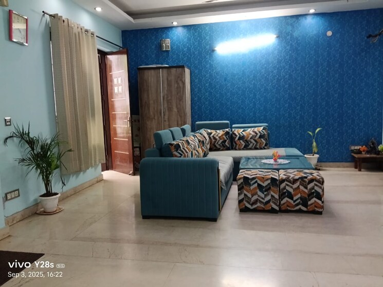 Living Room, sector 23 2 Bedroom 263 Sq.Yd. Builder Floor In Sector 23 Gurgaon 9193056