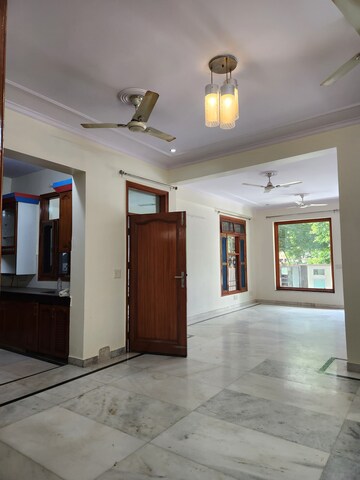 Room in 2 BHK Builder Floor at Sector 23 – for Rent