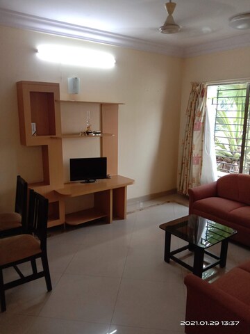 Living Room in 2 BHK Apartment at Raheja Sherwood, Goregaon East – for Rent