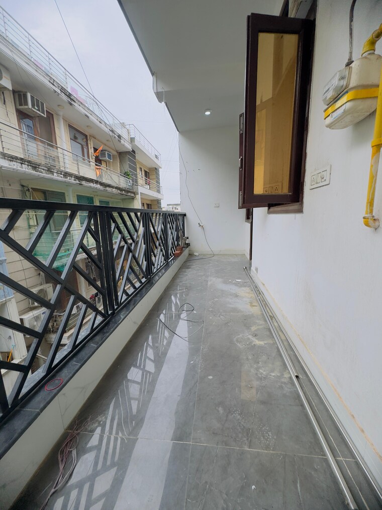 Balcony, palm-residency-chhatarpur 1 Bedroom 450 Sq.Ft. Builder Floor In Chattarpur Delhi 9193071