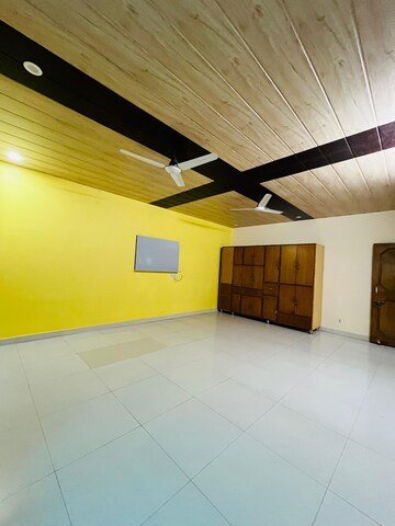 Room in 2 BHK Apartment at Devagra Mussorie Woods Apartments, Amwala Uparla – for Rent