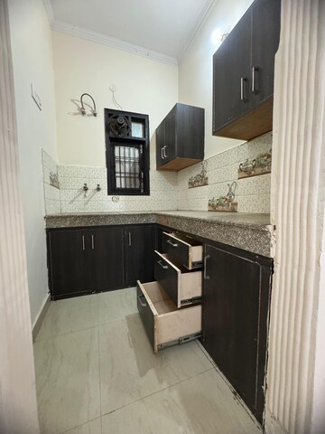 Kitchen in 1 BHK Builder Floor at Palm Residency Chhatarpur, Chattarpur – for Rent