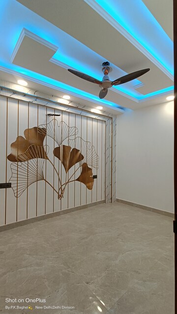 Building Lobby in 3 BHK Builder Floor at Govindpuri – for Sale