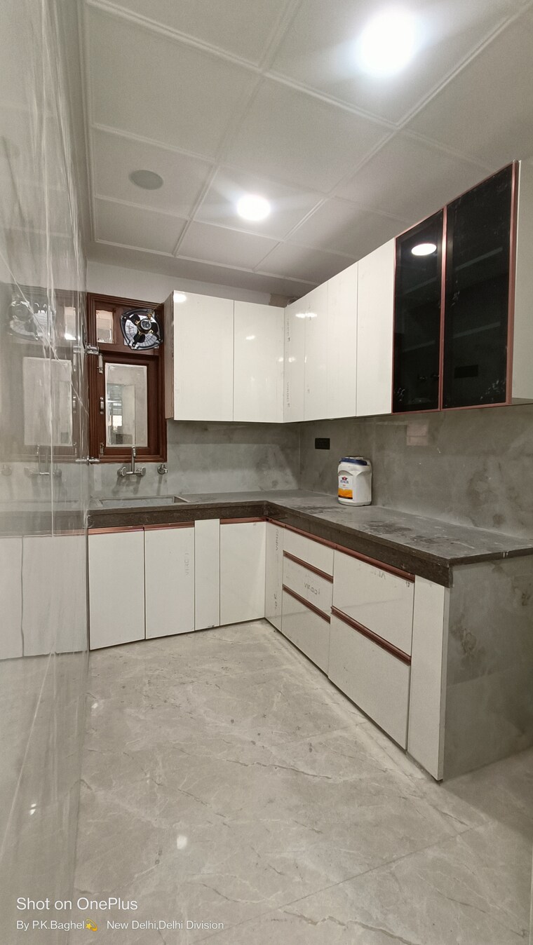 Kitchen, govindpuri 3 Bedroom 900 Sq.Ft. Builder Floor In Govindpuri Delhi 9193075