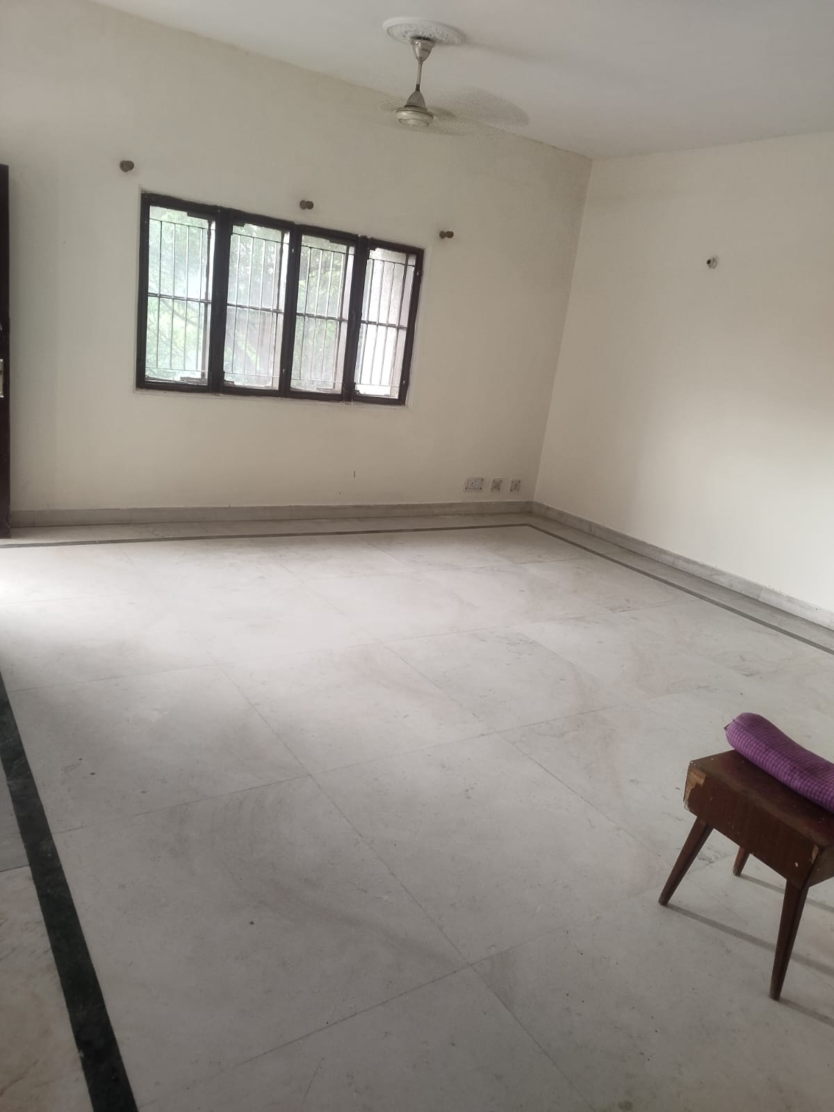 2 BHK 200 Sq.Mt. Builder Floor in RWA Apartments Sector 92