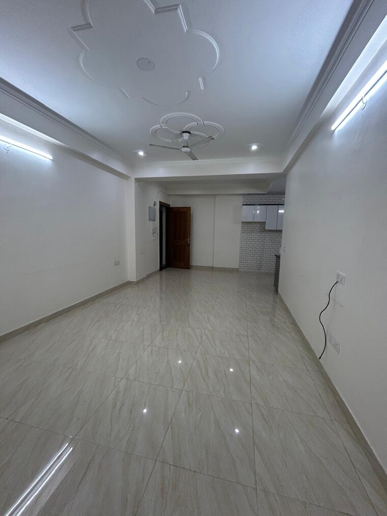 Room, sector 23 3 Bedroom 263 Sq.Yd. Builder Floor In Sector 23 Gurgaon 9193081