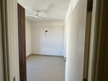 Bathroom in 3 BHK Apartment at Emaar Emerald Estate, Sector 65 – for Rent