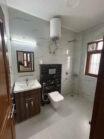 Kitchen in 2 BHK Builder Floor at Sector 23 – for Rent