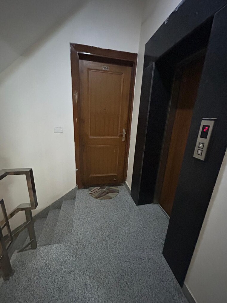 Living Room, sector 23 2 Bedroom 260 Sq.Yd. Builder Floor In Sector 23 Gurgaon 9193128