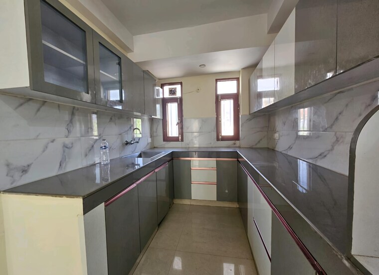 Kitchen, huda-cghs 3 Bedroom 1200 Sq.Ft. Builder Floor In Sector 56 Gurgaon 9193162