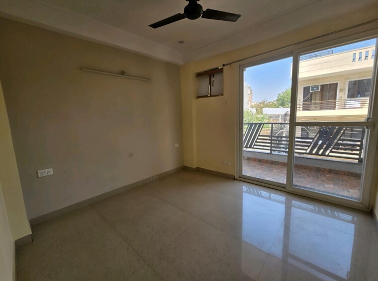 Room, huda-cghs 3 Bedroom 1200 Sq.Ft. Builder Floor In Sector 56 Gurgaon 9193162