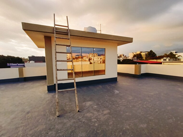 Terrace, aman vihar 3 Bedroom 144 Sq.Yd. Independent House In Aman Vihar Dehradun 9193163