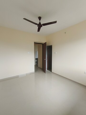 Room in 1 BHK Apartment at Sanghvi Hills, Ghodbunder Road – for Rent