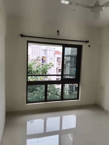 2 BHK Apartment For Rent in Vile Parle East