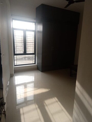 Room in 1 BHK Builder Floor at Sahastradhara Road – for Rent