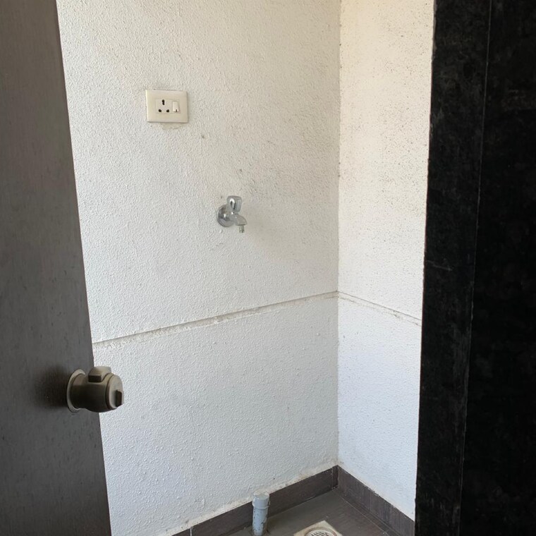 Other, golden-blessings 1 Bedroom 550 Sq.Ft. Apartment In Mumbai Bangalore Highway Pune 9193220