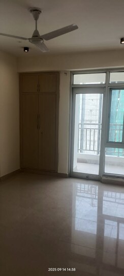5 BHK + Servant Room Builder Floor For Sale in Sushant Lok 2