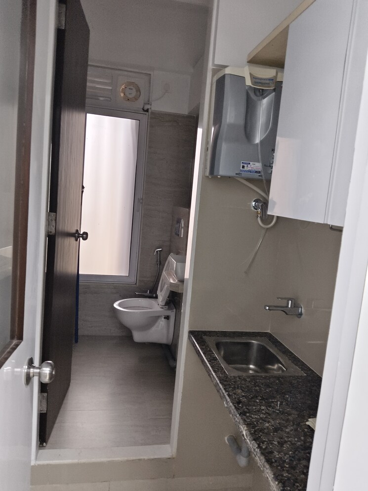 Bathroom, vile parle east Commercial Office Space 240 Sq.Ft. In Vile Parle East Mumbai 9193257