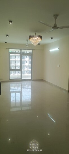 4 BHK + Servant Room Apartment For Sale in M3M Altitude