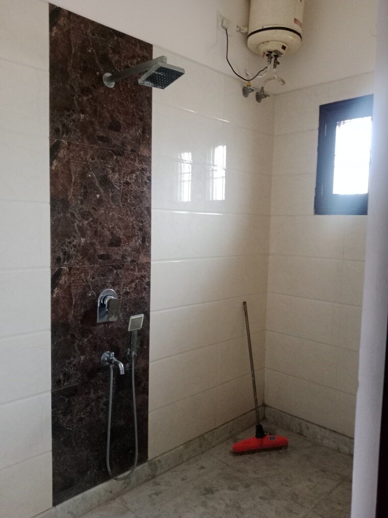 Bathroom, huda 2.5 Bedroom 1652 Sq.Ft. Builder Floor In Huda Panipat 9193310