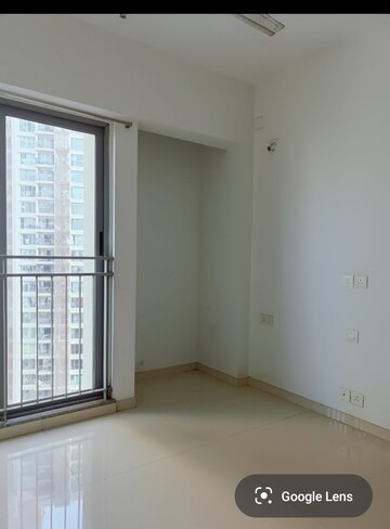 Room in 2 BHK Apartment at Kalpataru Parkcity Sunrise B, Kolshet Road – for Sale