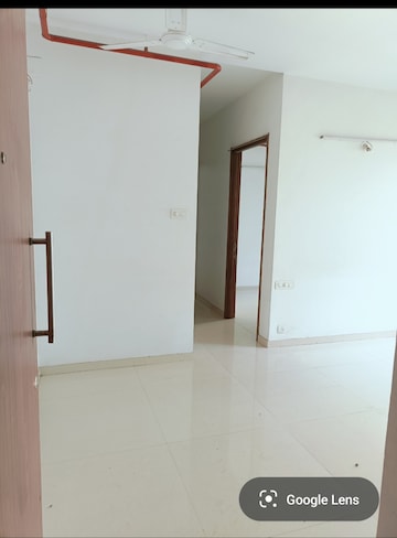 Room in 2 BHK Apartment at Kalpataru Parkcity Sunrise B, Kolshet Road – for Sale
