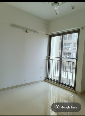 Room in 2 BHK Apartment at Kalpataru Parkcity Sunrise B, Kolshet Road – for Sale