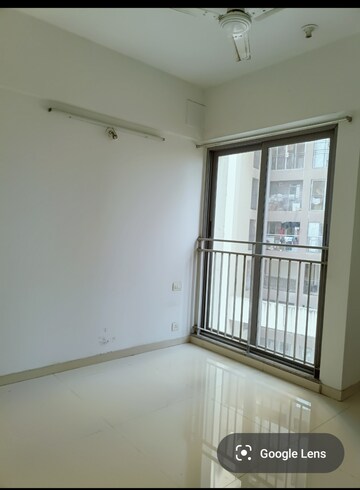 Room in 2 BHK Apartment at Kalpataru Parkcity Sunrise B, Kolshet Road – for Sale