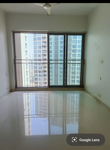 Room in 2 BHK Apartment at Kalpataru Parkcity Sunrise B, Kolshet Road – for Sale