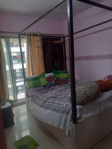Bedroom in 3 BHK Apartment at Sudarshan Sky Garden, Ghodbunder Road – for Rent