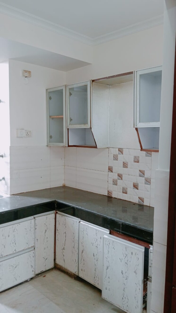 Kitchen, palam 3 Bedroom 1500 Sq.Ft. Apartment In Palam Delhi 9193335