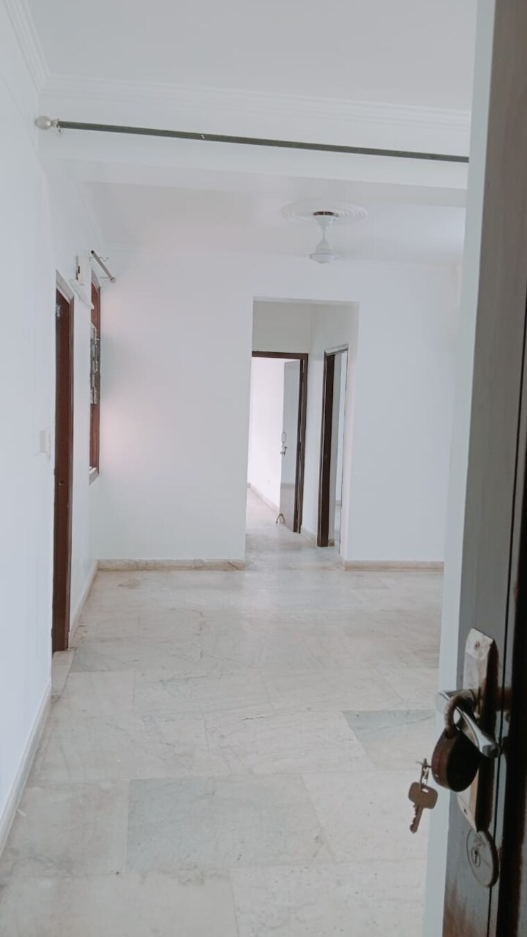 Room, palam 3 Bedroom 1500 Sq.Ft. Apartment In Palam Delhi 9193335