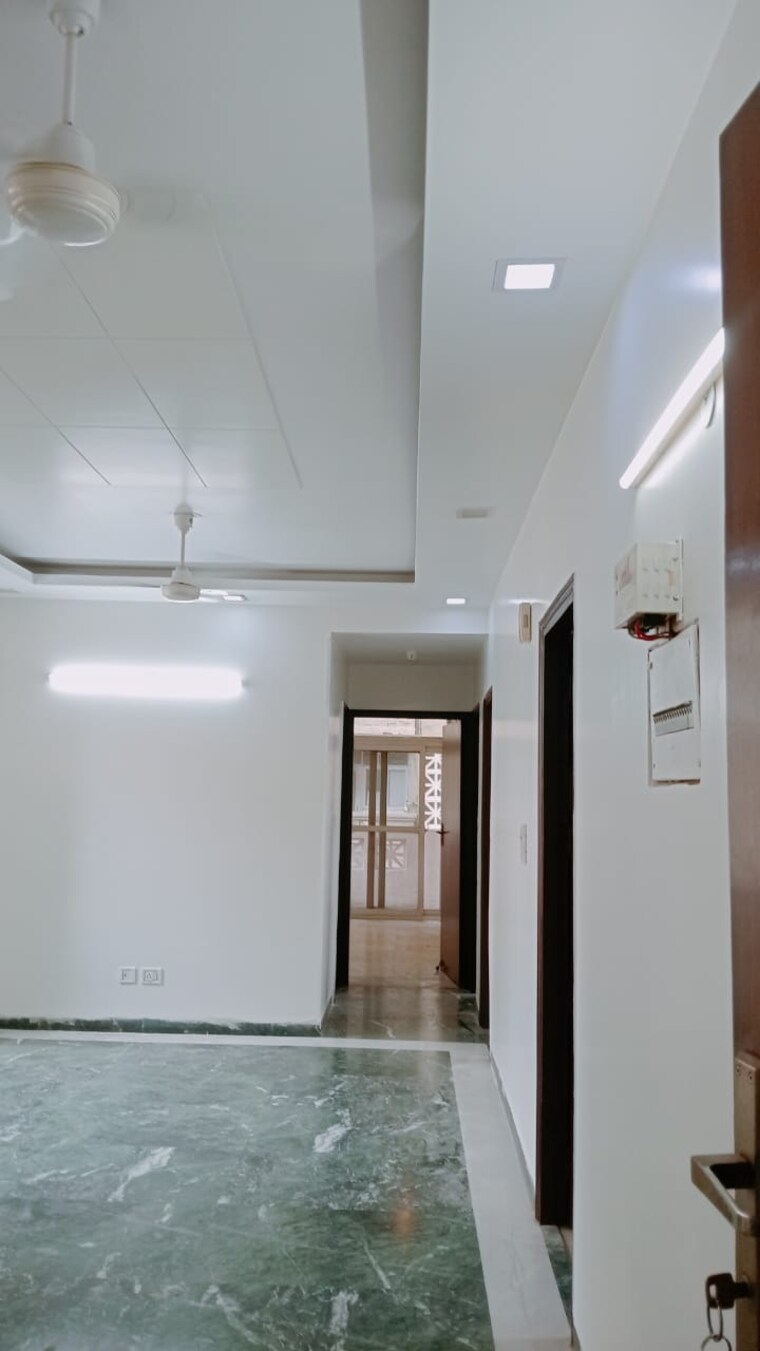 undefined, palam 3 Bedroom 1500 Sq.Ft. Apartment In Palam Delhi 9193335