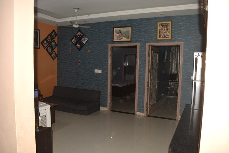 Living Room, pir machalla 3 Bedroom 1200 Sq.Ft. Apartment In Pir Machalla Zirakpur 9193355