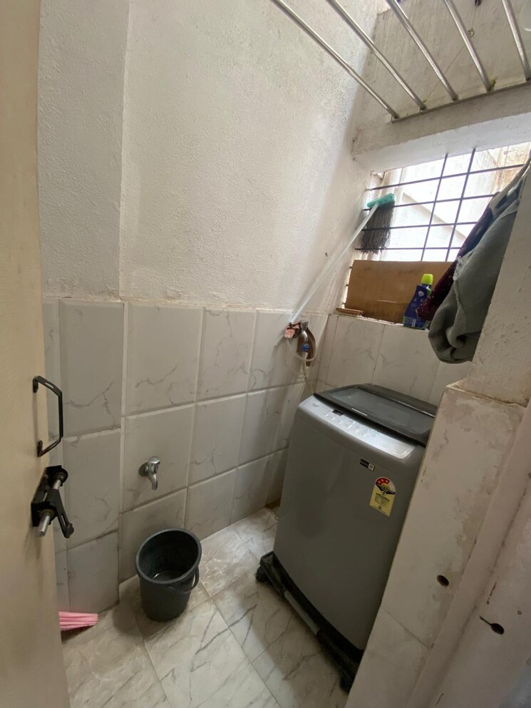 Bathroom, sg-lanke-vishwajeet-residency 2 Bedroom 1015 Sq.Ft. Apartment In Kharadi Pune 9193368