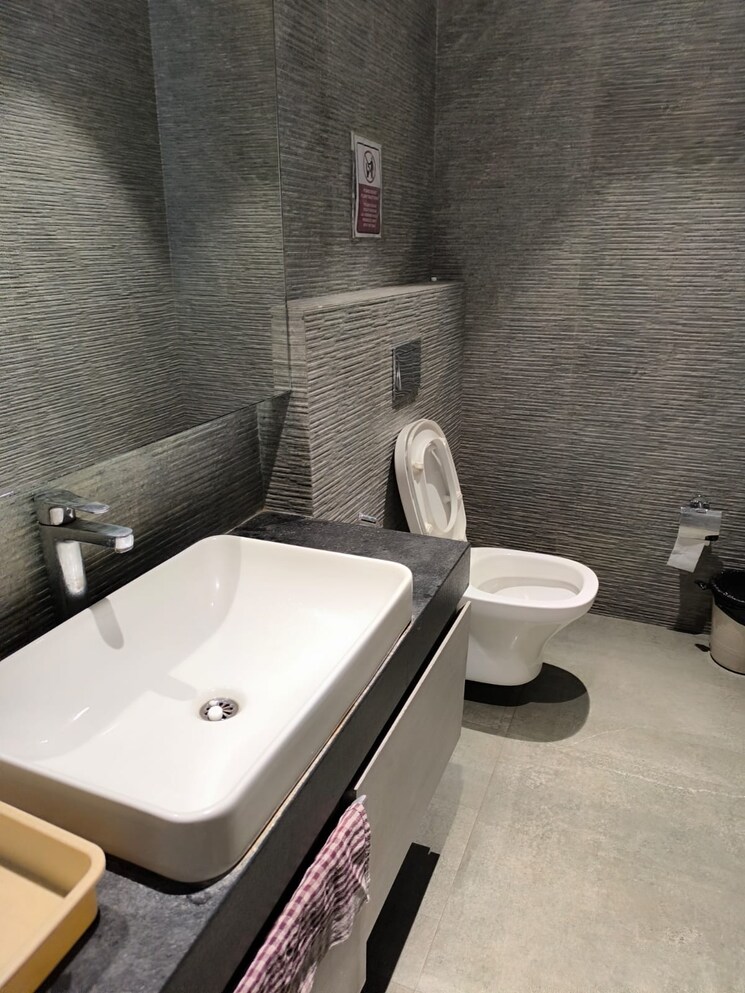 Bathroom, greenscape-cyber-one Commercial Office Space 9000 Sq.Ft. In Vashi Sector 30a Navi Mumbai 9193381